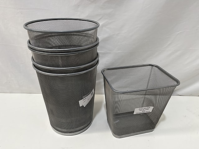 Lot of 6 mesh Bins