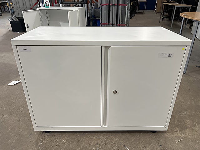 Low Bisley lateral filing cabinet with key