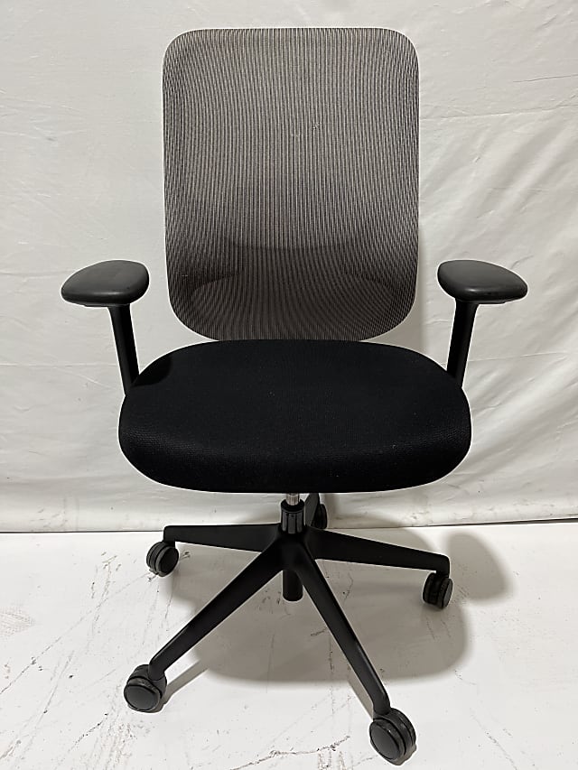 Orangebox Do office operator chair padded seat mesh back