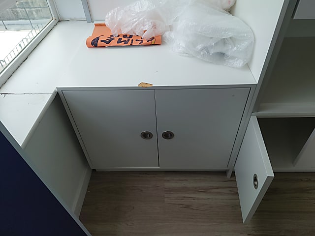 Low cabinet - damaged