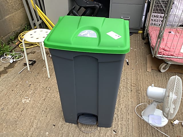 Food recycling bin