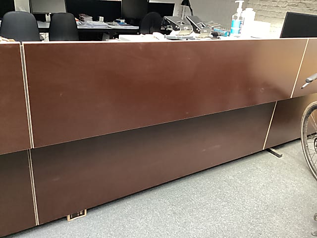 Desk modesty panels dividers