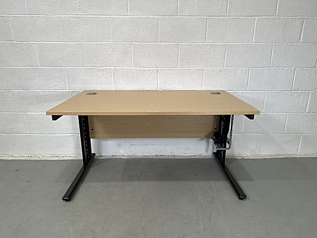Straight Desk maple top 140x80