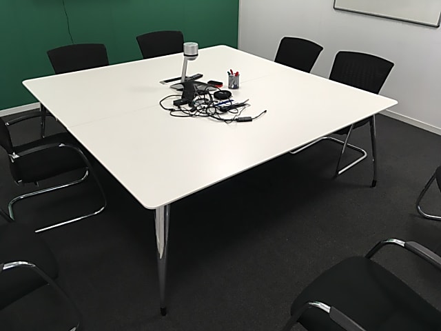 Meeting table