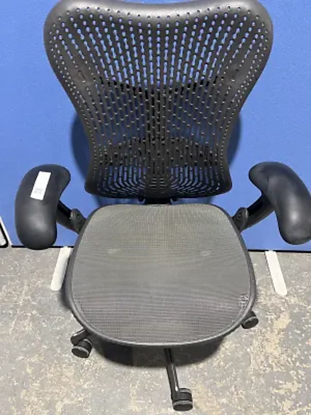 HM Mirra chair