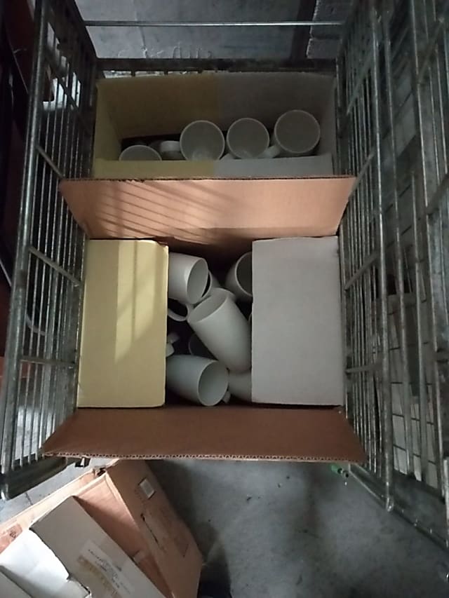 boxes ofwhite ceramic mug (c35 mugs)