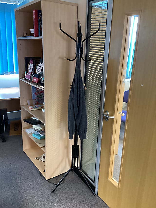 Coat stand