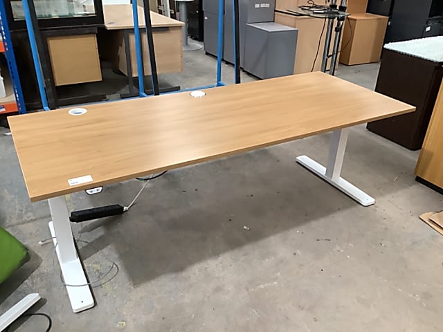 Kinnarps electric Desk 200 cm