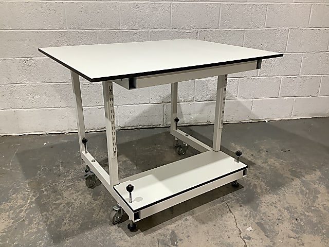 Marson Lab bench short