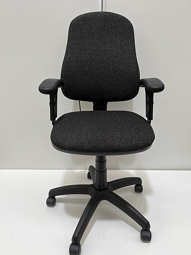 Operator chair 