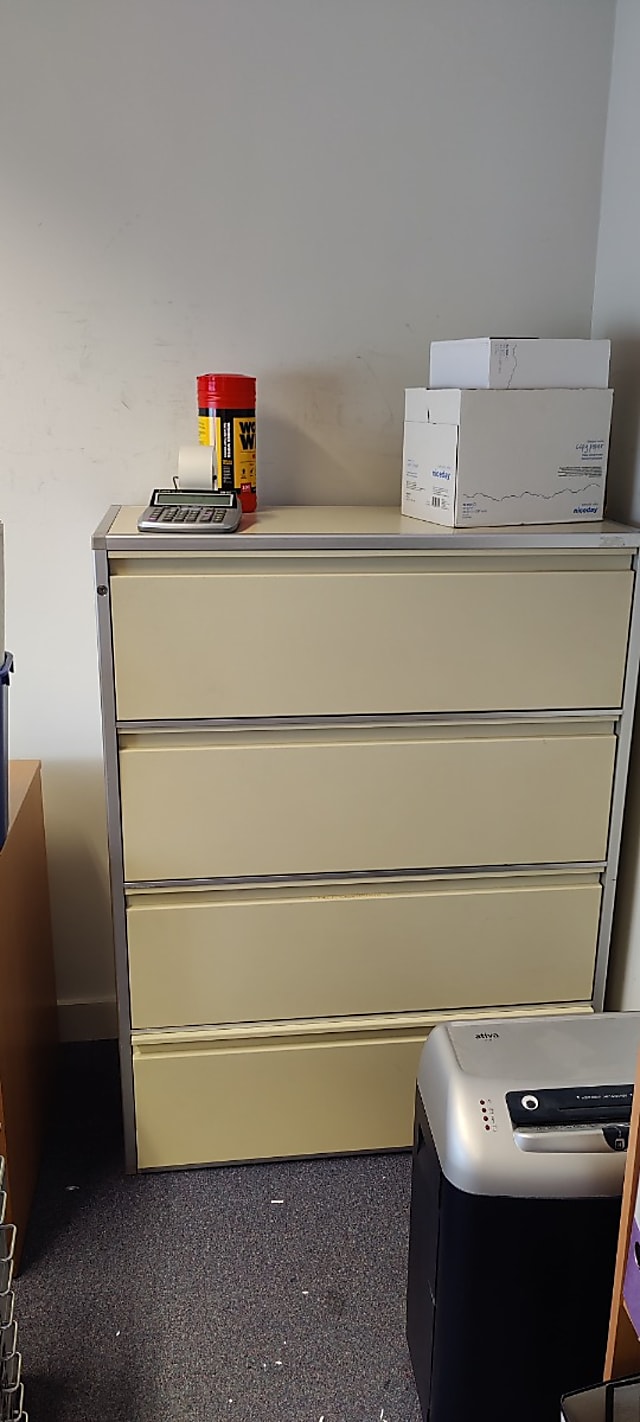 Large 4 drawer cabinet