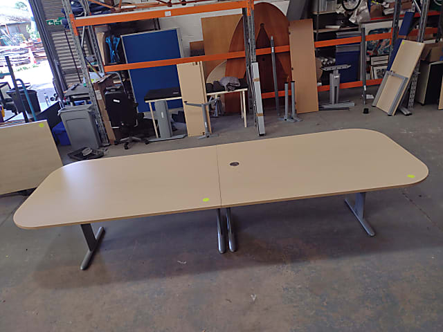 Meeting table 