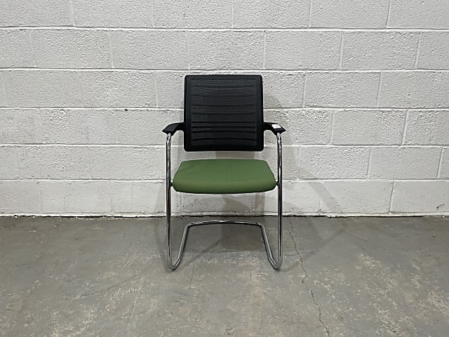 Interstuhl black and green meeting chair