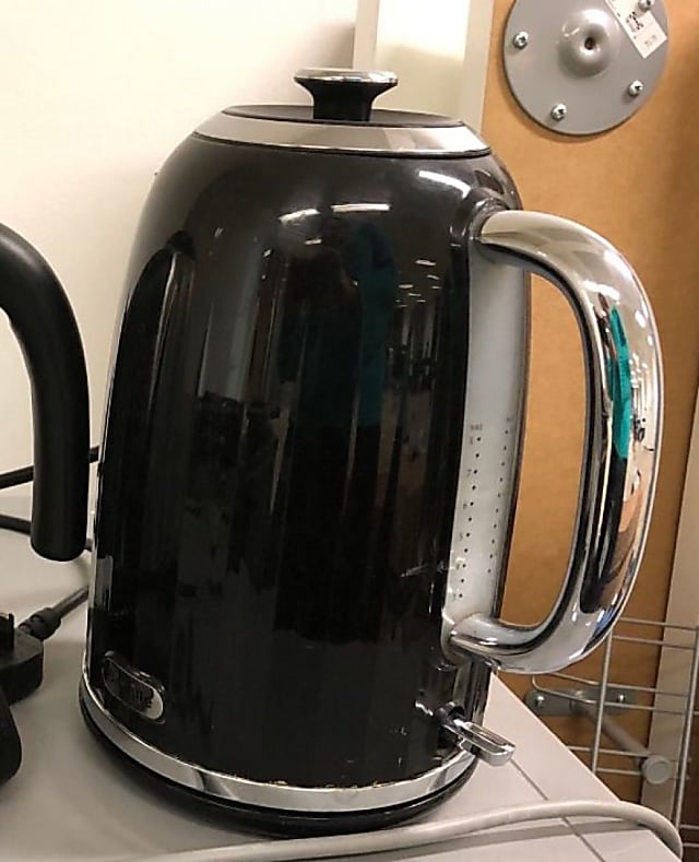 Black Breville electric kettle