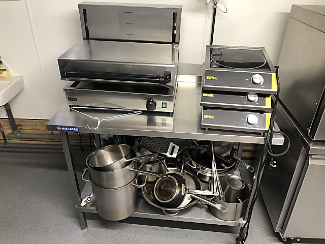 Steel kitchen unit