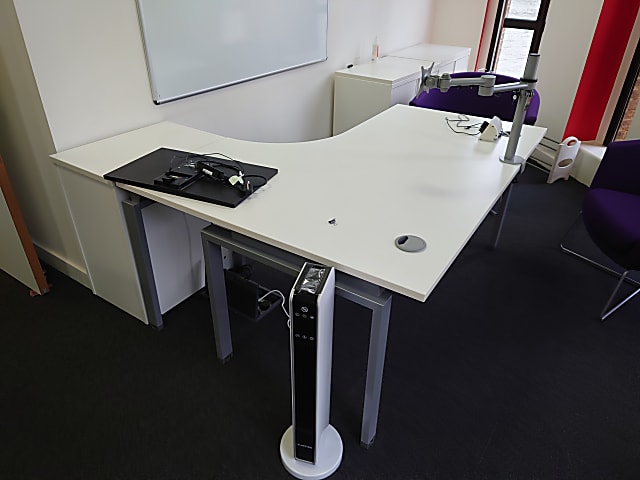 L shape desk