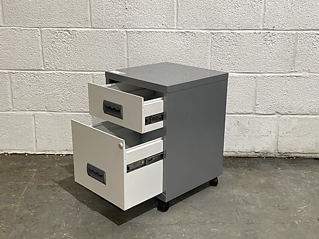 Small Filing cabinet on wheels