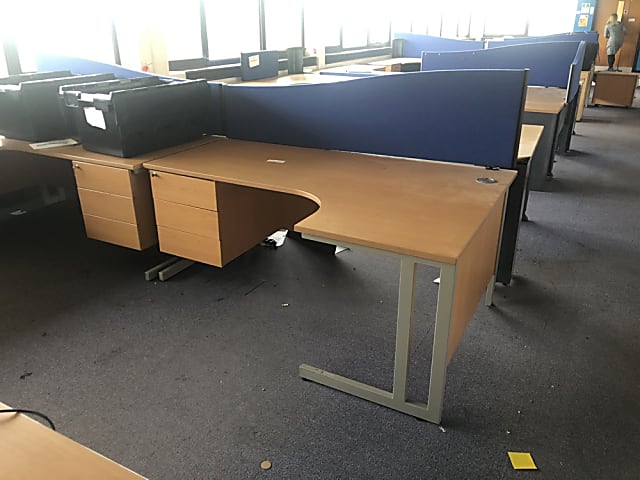 Corner desk right sided return with drawers built in 180cm