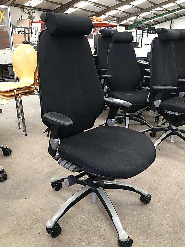 RH Logic G64 operator chair