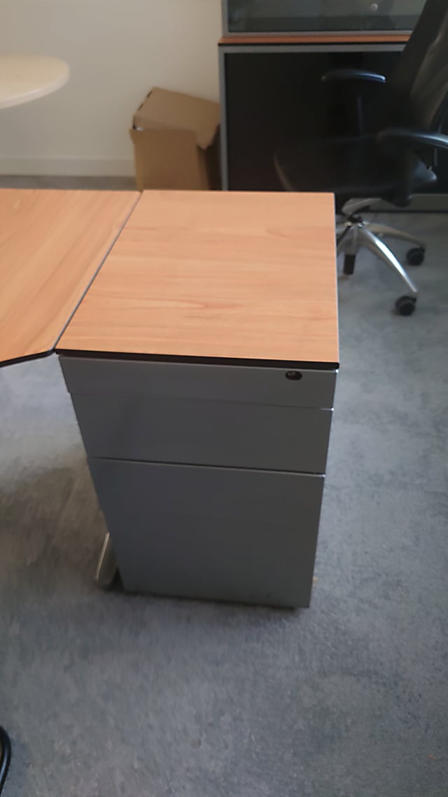 desk high metal  3 drawer pedestal (Scrap) 