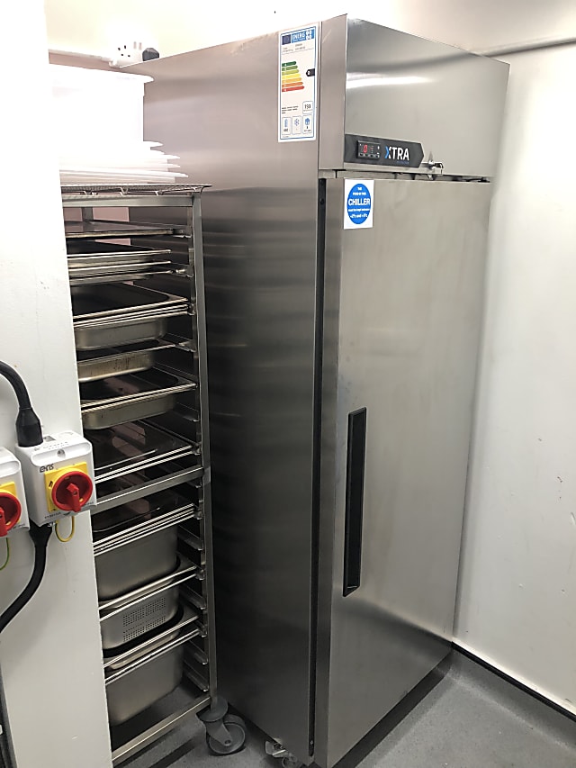 Commercial kitchen tray trolley