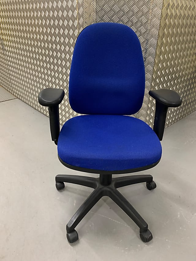 Operator chair