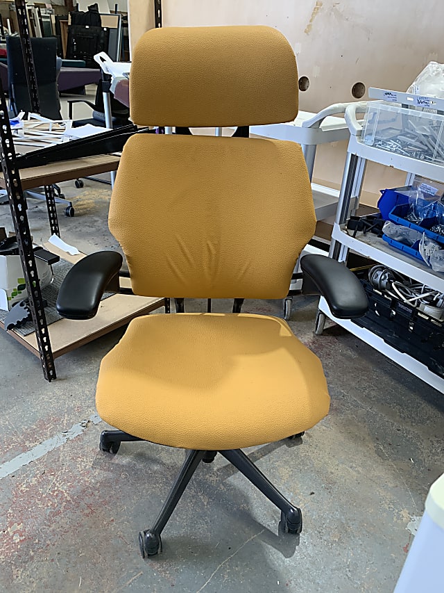 Humanscale Freedom with Headrest refurbished in Vegan Leather