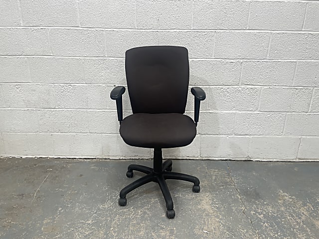 black and grey office task operator chair