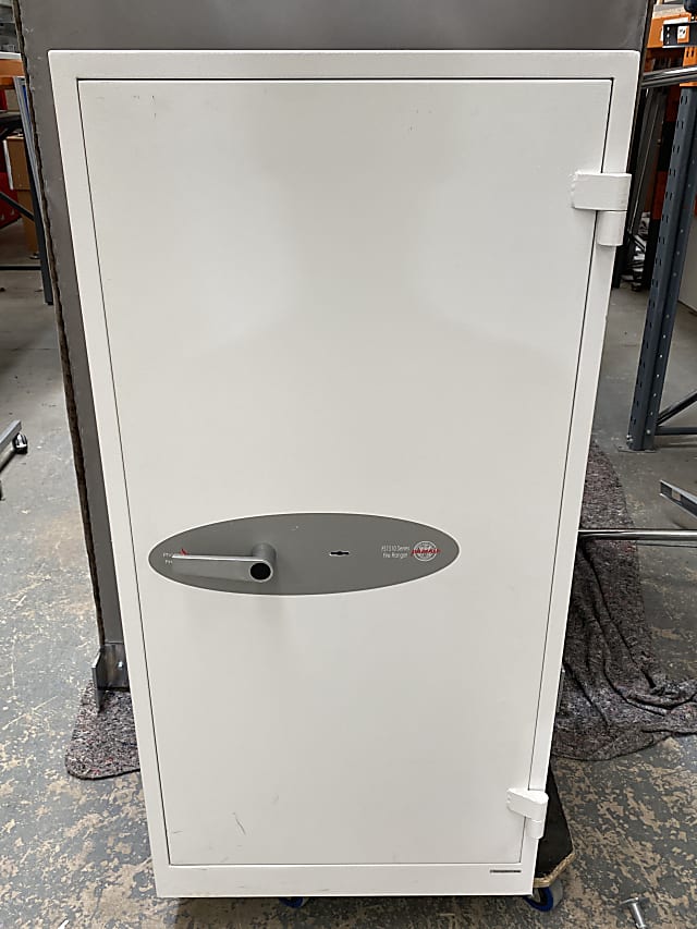 Phoenix Fire Protection Safe FS1510 Series with key