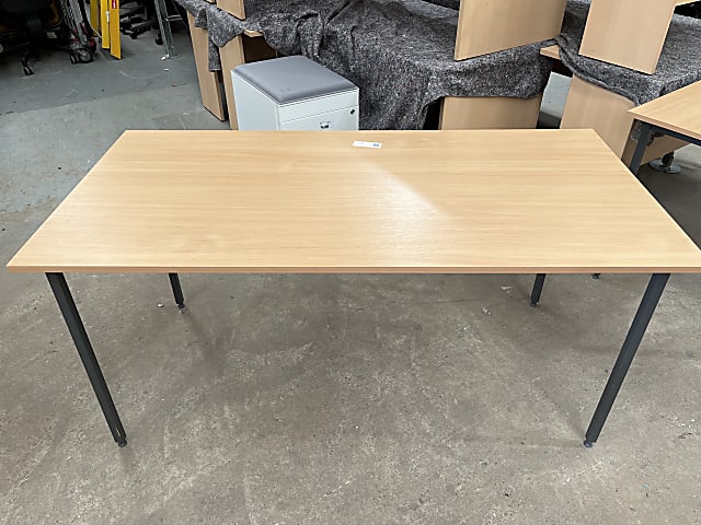 table straight legs