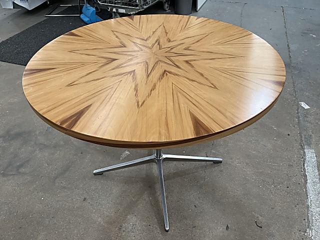 Beautiful star Round meeting table