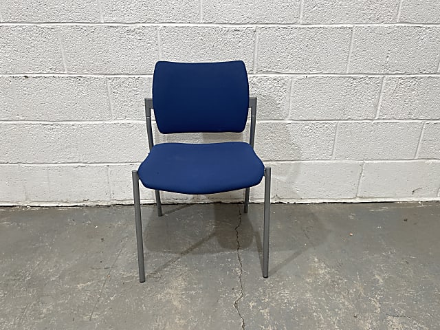 Dream Pinaffo and Scagnellato Blue fabric grey leg chair