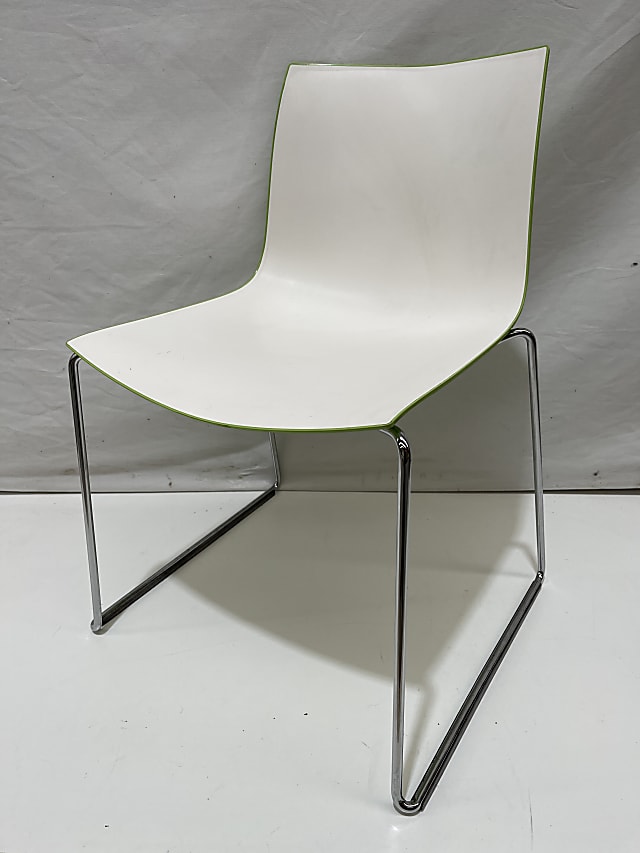 Arper Catifa 46 Lievore Altherr Molina stackable chair