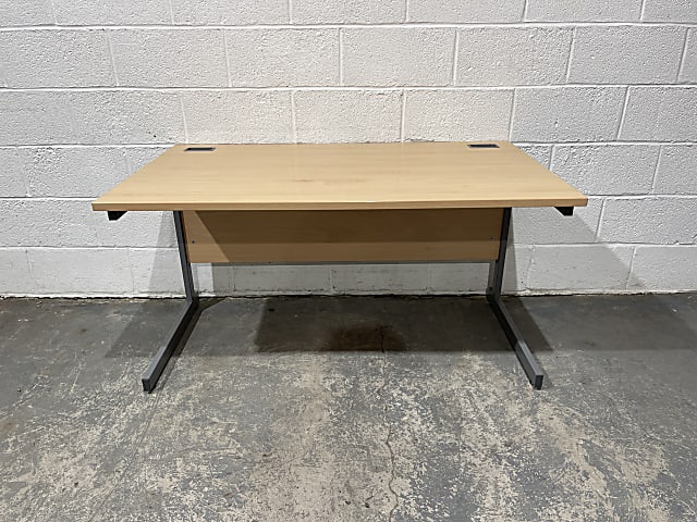 Single straight beech desk 140cm