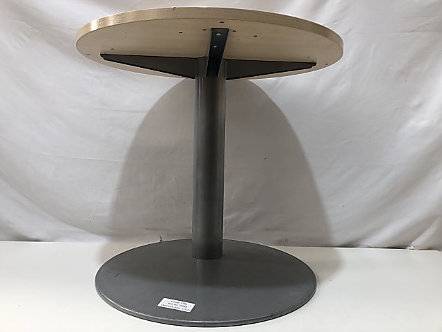 circular table