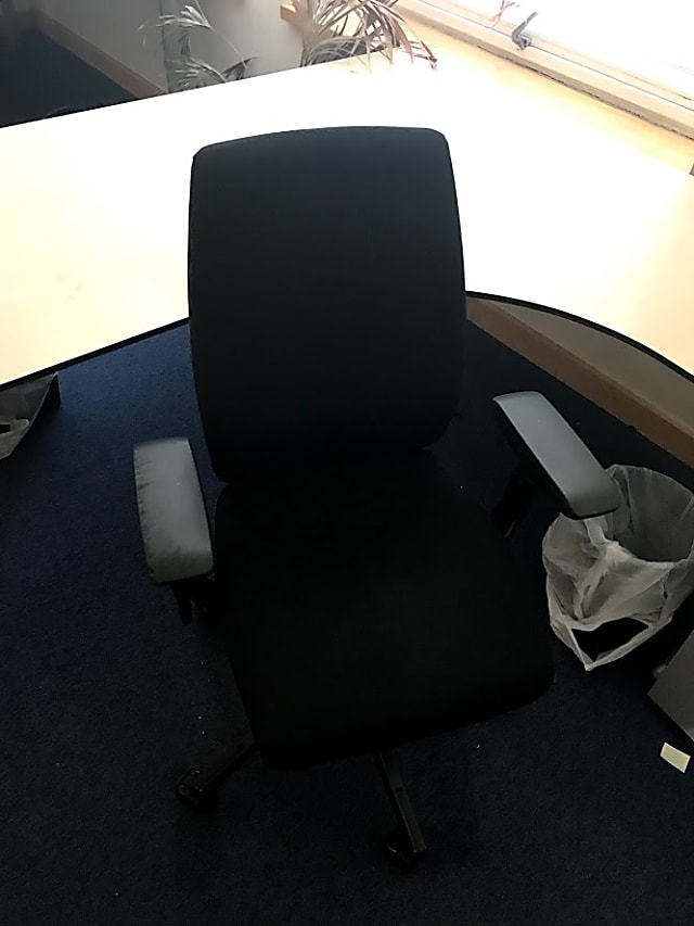 Black padded office chair