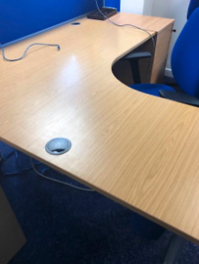 Curved desk