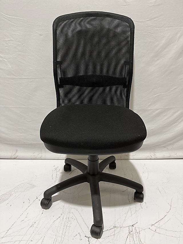 Black mesh back office operator chair