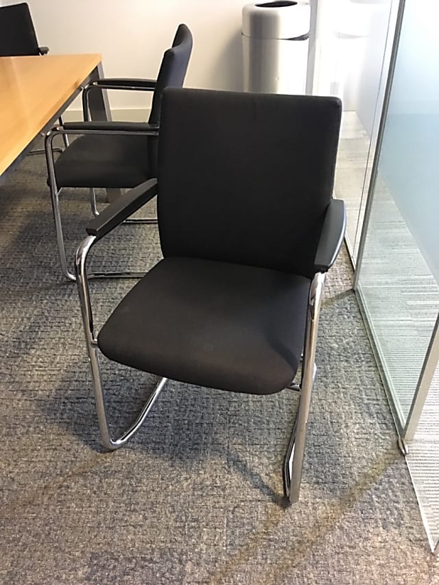 Meeting room arm chair