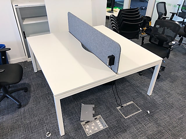 Bank of 2 desks back to back 160cm