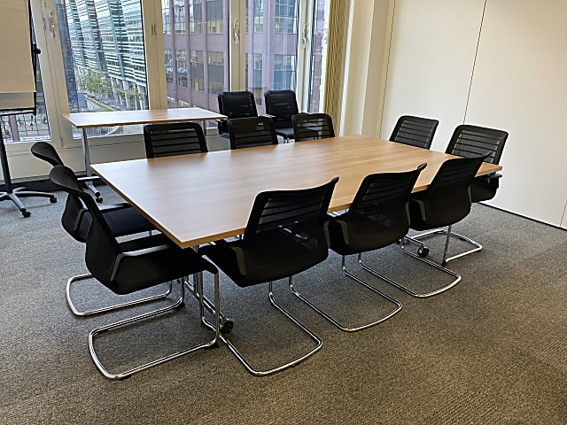 Meeting table