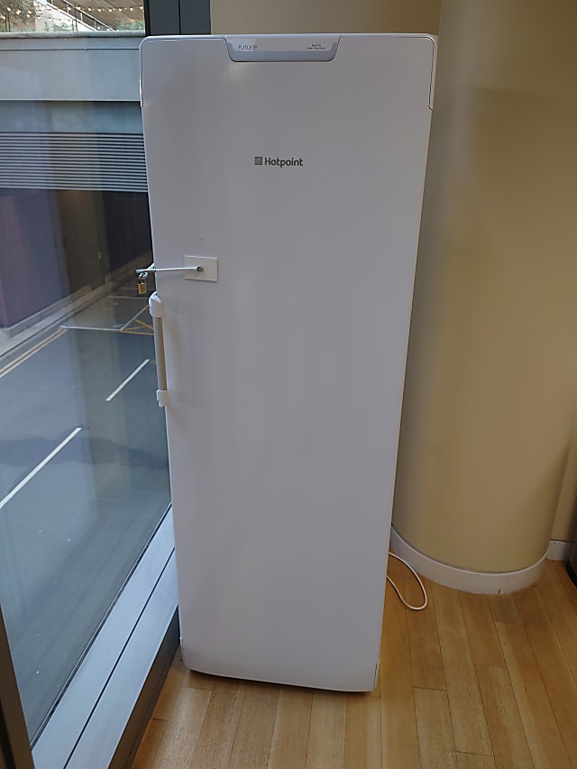 Hotpoint fridge 