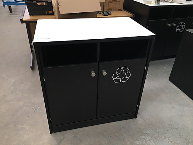 Recycling cabinet