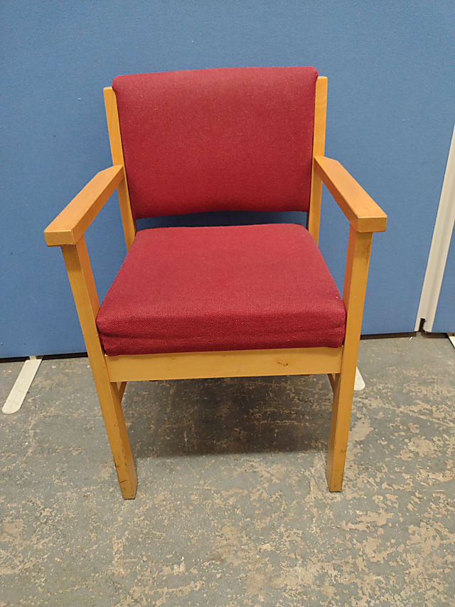 Wooden visitors chair 