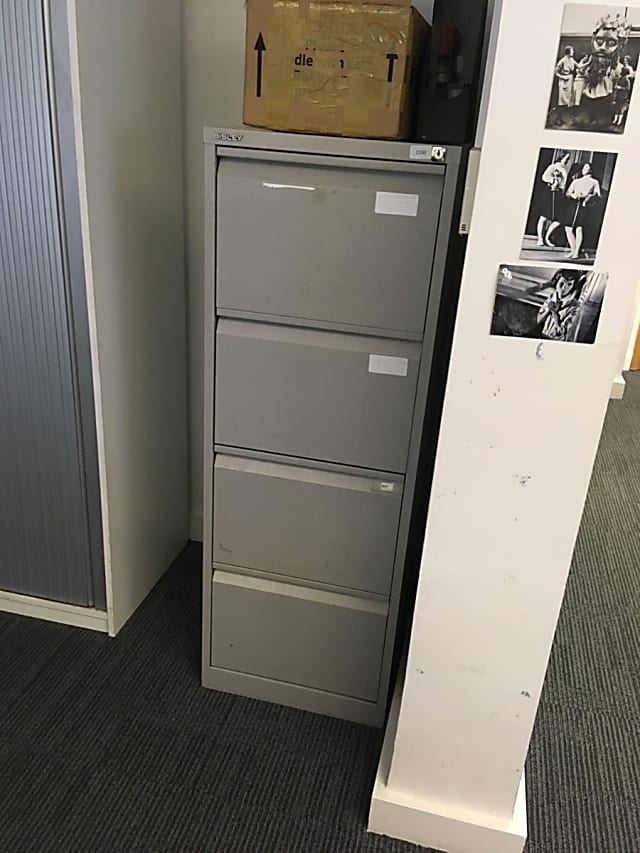 4 drawer metal filing cabinet