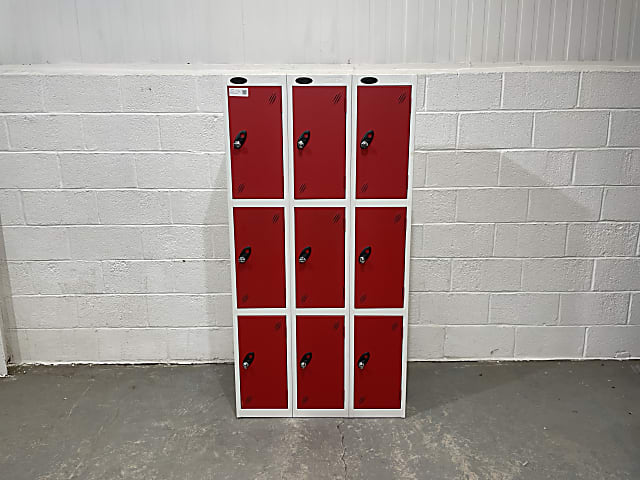 AC Ne COAT 3 x 3 door lockers 