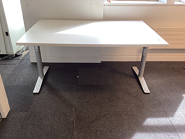 MioDino white office desk  