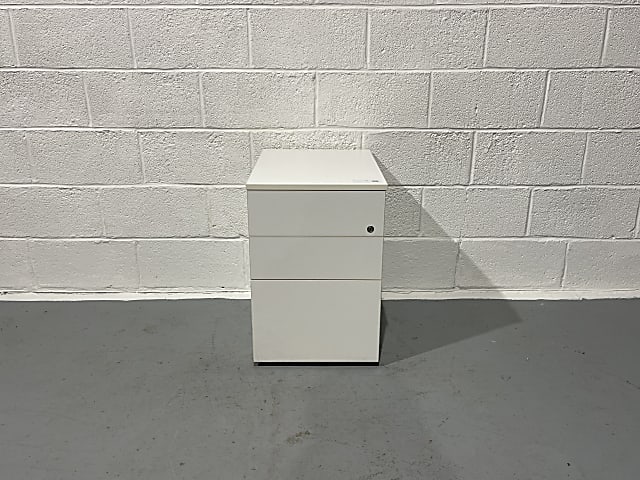 Wooden 3 drawer pedestal 