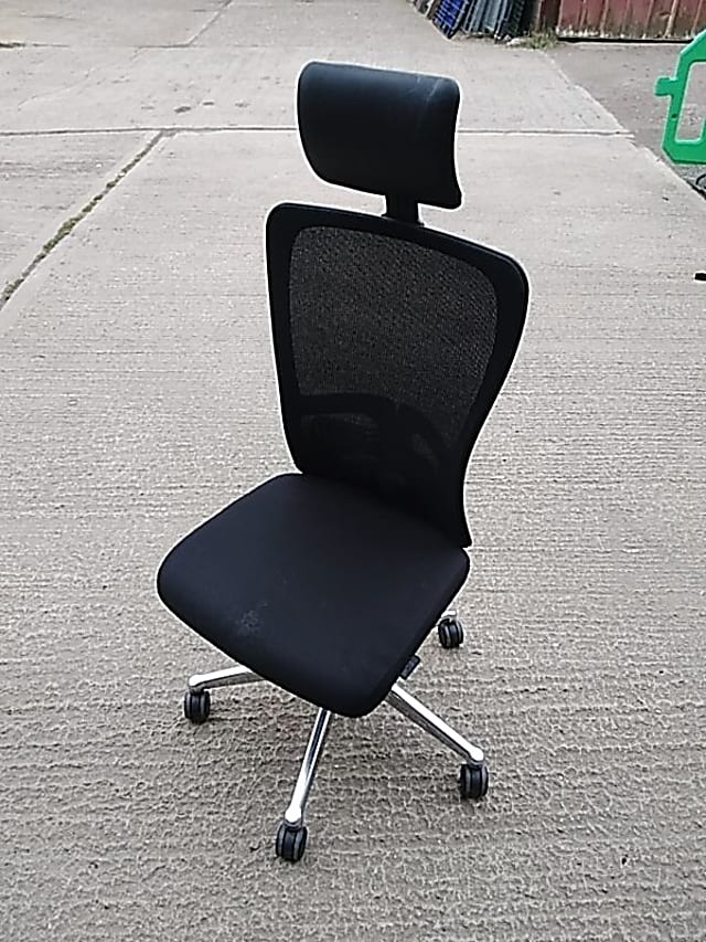 Haworth mesh back operator chair with headrest