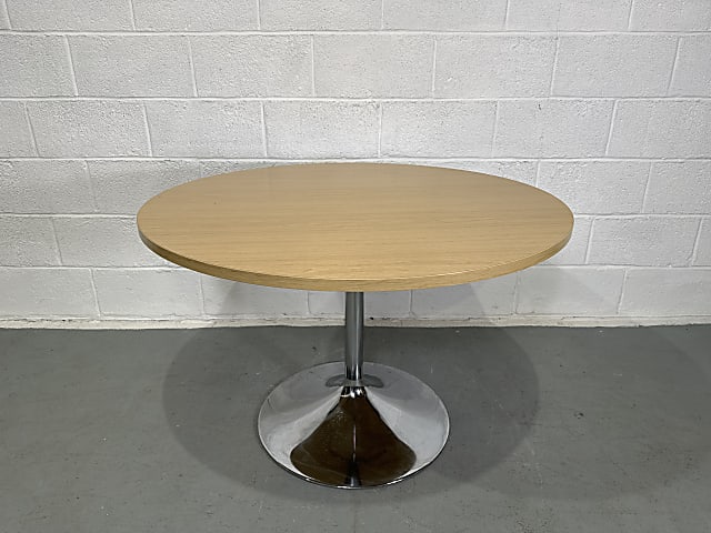 Wood round table 